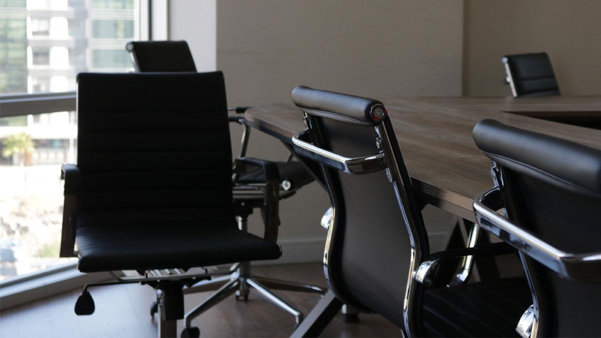 Choisir un fauteuil du bureau ergonomique au travail
