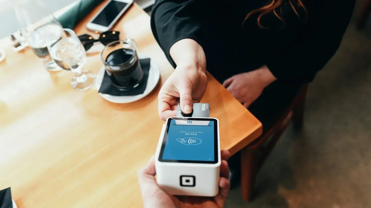 Paiement carte bancaire terminal restaurant
