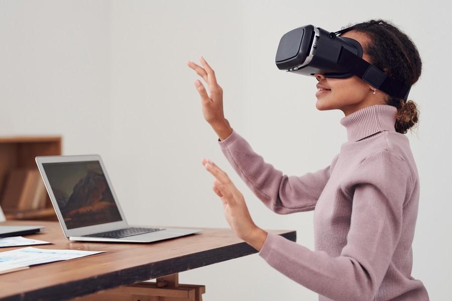 Réunions en entreprise dans le metaverse Horizon Workrooms